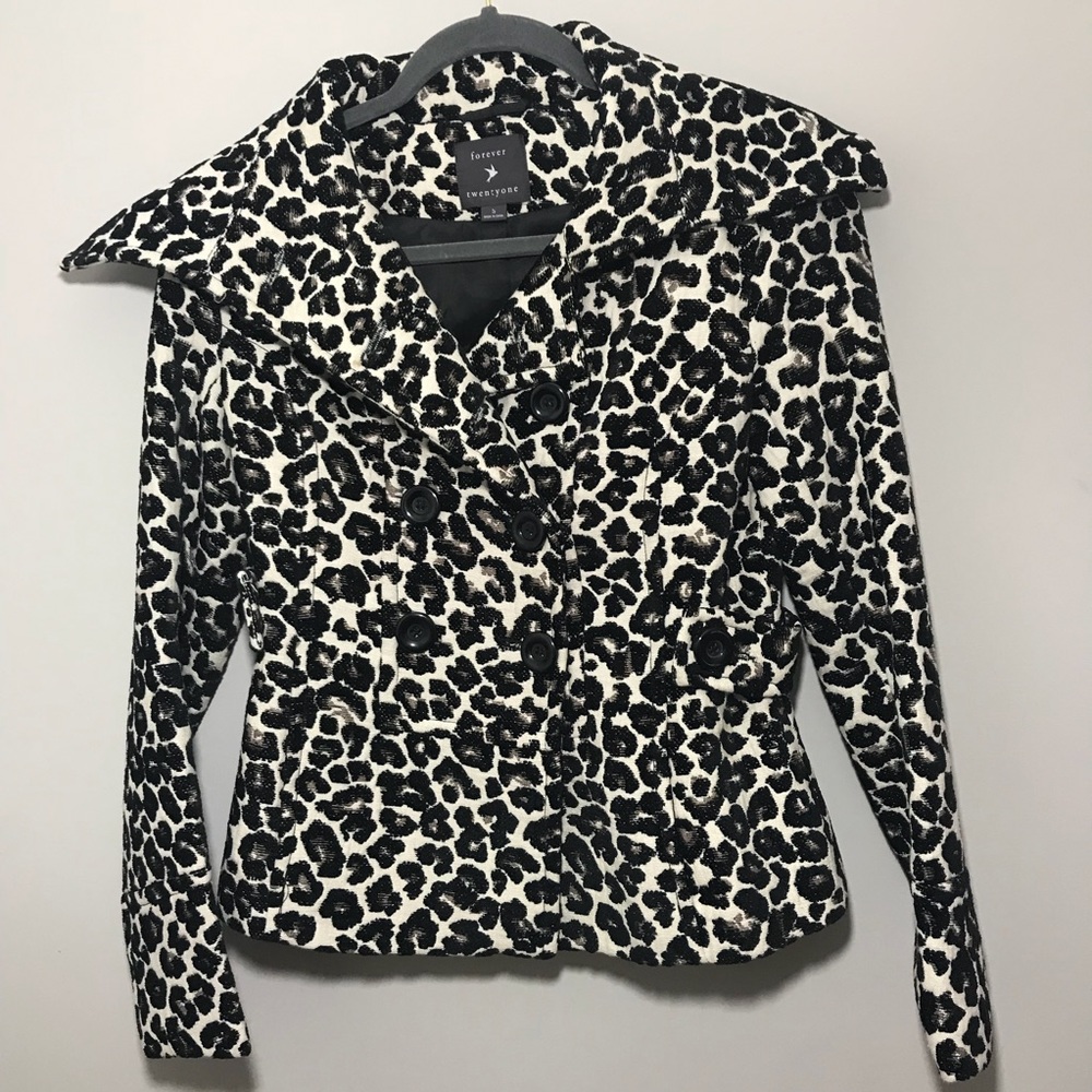 Leopard print coat Forever 21 size Small